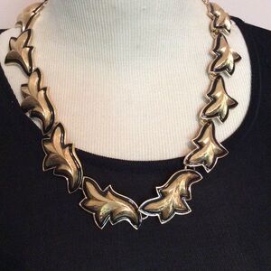 Beautiful Gold Tone Black Trim Necklace
